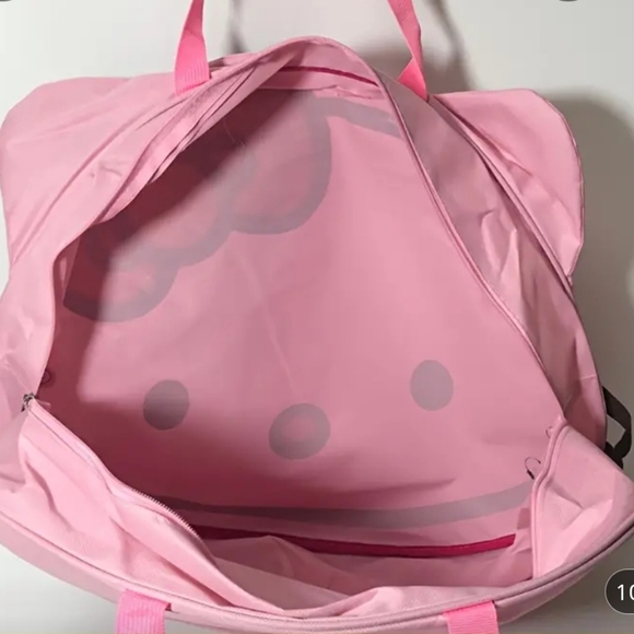Sanrio Hello Kitty Travel bag. Color: pale pink - Picture 11 of 15